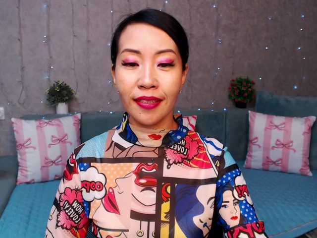 Sarahsexygirl live cam on BongaCams