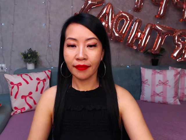 Sarahsexygirl live cam on BongaCams