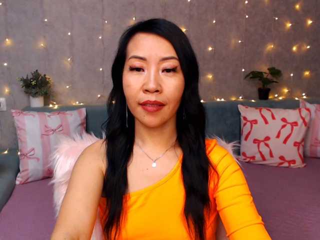 Sarahsexygirl live cam on BongaCams