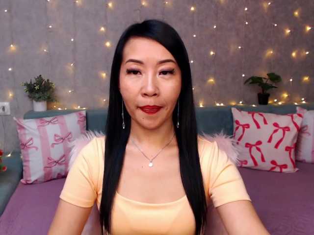 Sarahsexygirl live cam on BongaCams