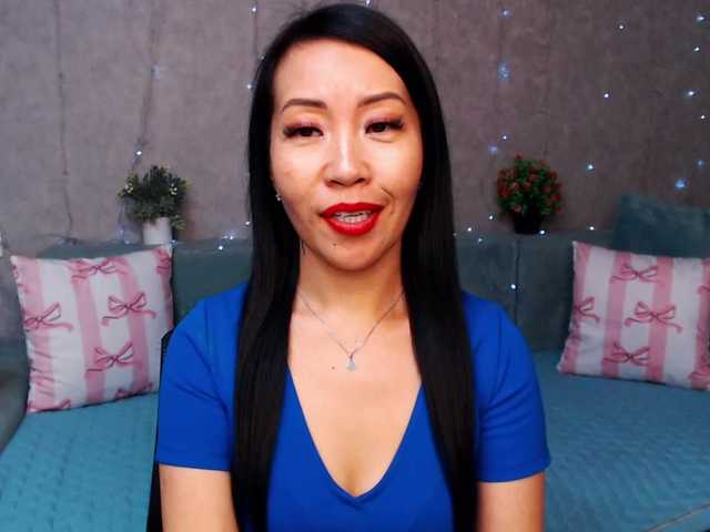 Sarahsexygirl live cam on BongaCams