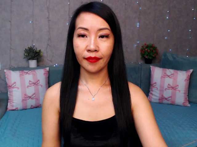 Sarahsexygirl live cam on BongaCams