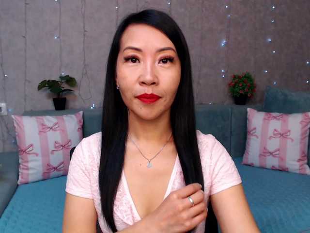Sarahsexygirl live cam on BongaCams