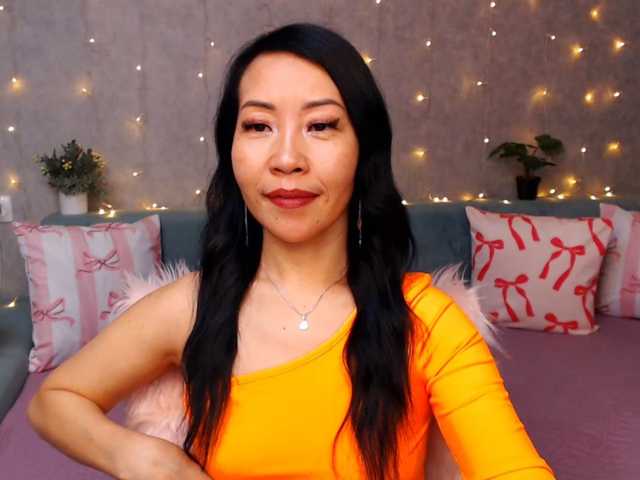 Sarahsexygirl live cam on BongaCams