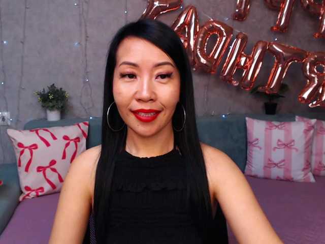 Sarahsexygirl live cam on BongaCams