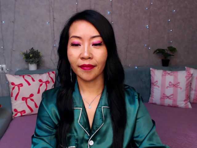 Sarahsexygirl live cam on BongaCams