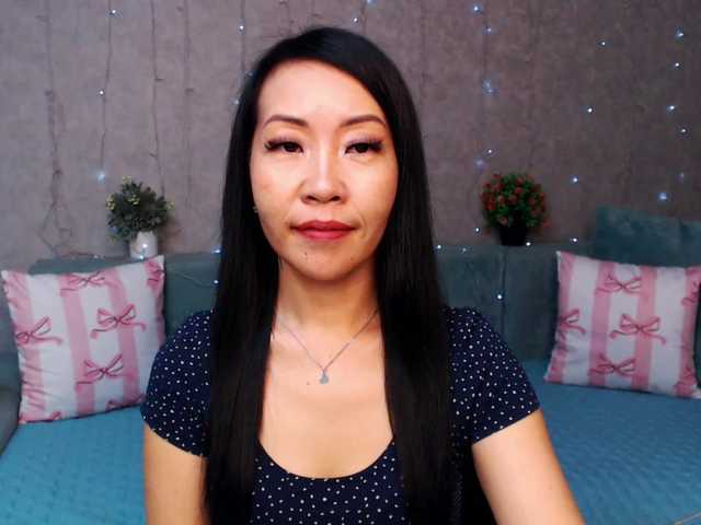Sarahsexygirl live cam on BongaCams
