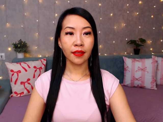 Sarahsexygirl live cam on BongaCams