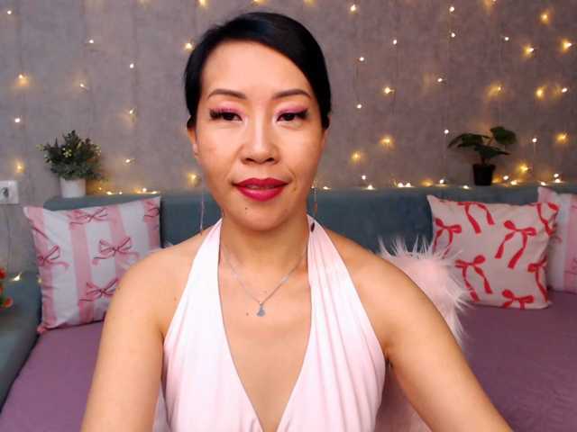 Sarahsexygirl live cam on BongaCams