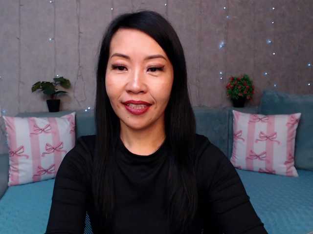 Sarahsexygirl live cam on BongaCams