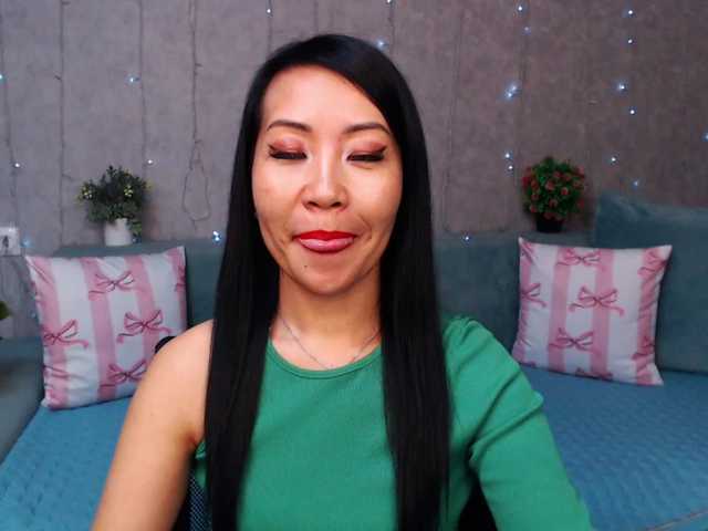 Sarahsexygirl live cam on BongaCams