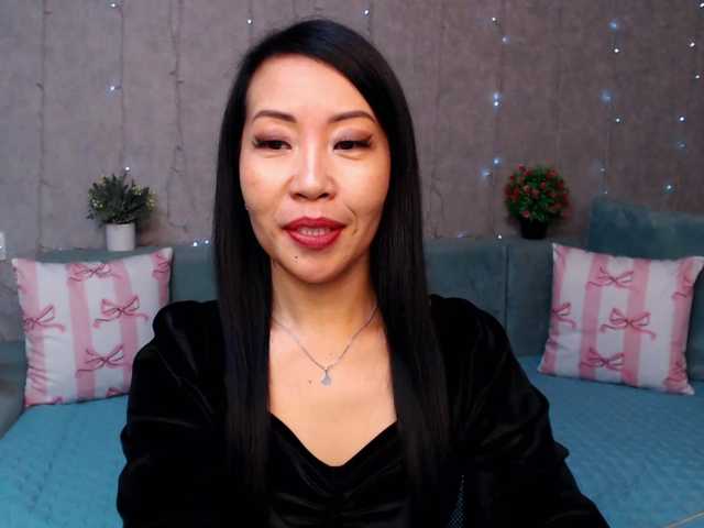 Sarahsexygirl live cam on BongaCams