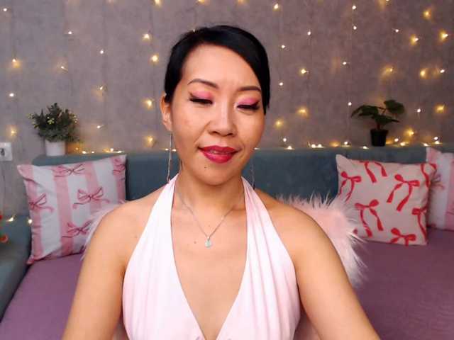 Sarahsexygirl live cam on BongaCams