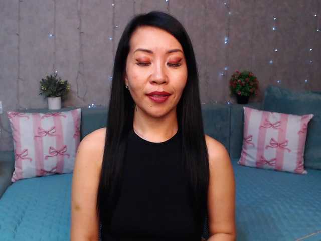 Sarahsexygirl live cam on BongaCams