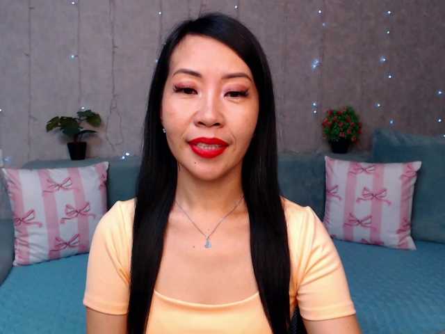 Sarahsexygirl live cam on BongaCams