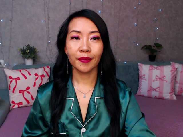 Sarahsexygirl live cam on BongaCams