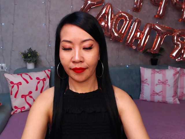 Sarahsexygirl live cam on BongaCams