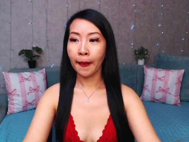 Sarahsexygirl live cam on BongaCams