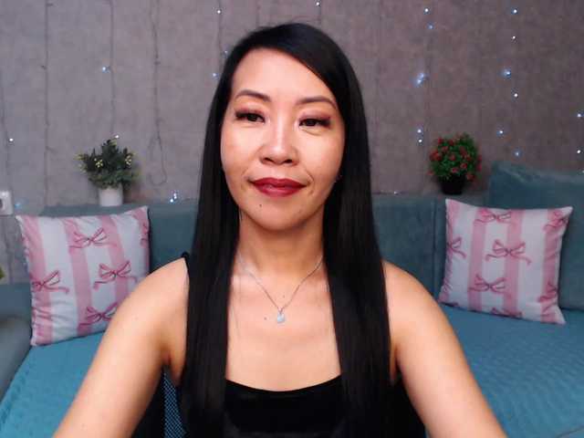 Sarahsexygirl live cam on BongaCams