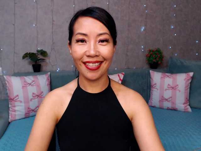 Sarahsexygirl live cam on BongaCams