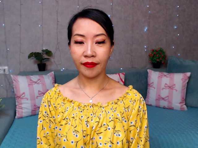 Sarahsexygirl live cam on BongaCams