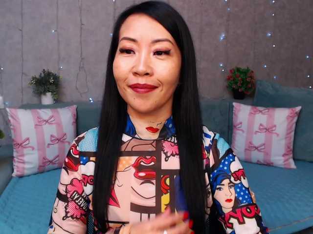 Sarahsexygirl live cam on BongaCams