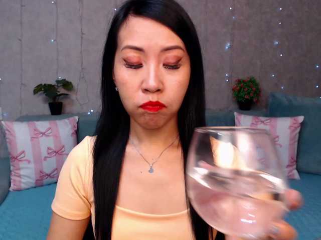 Sarahsexygirl live cam on BongaCams