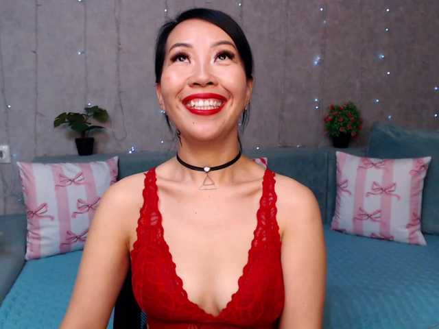 Sarahsexygirl live cam on BongaCams