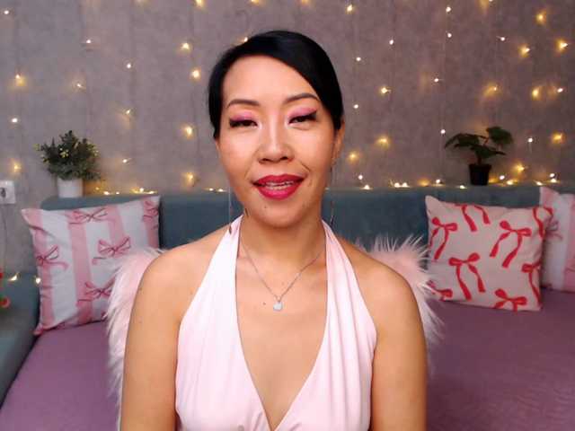 Sarahsexygirl live cam on BongaCams
