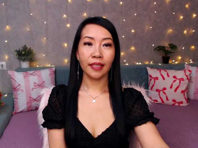 Sarahsexygirl live cam on BongaCams