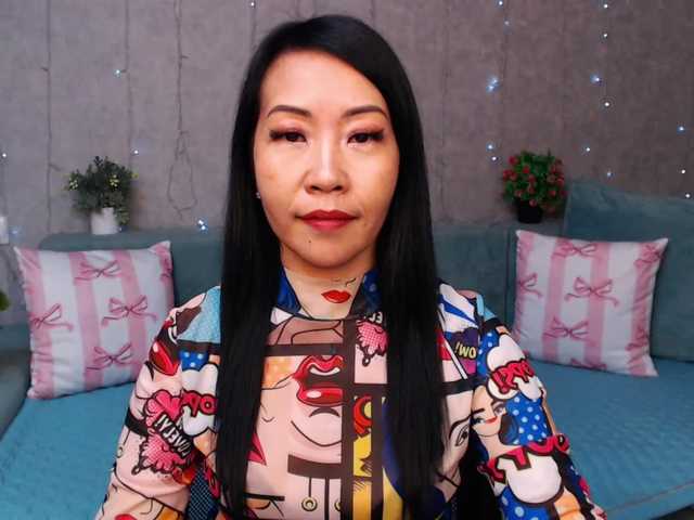Sarahsexygirl live cam on BongaCams
