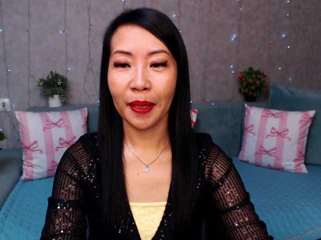 Sarahsexygirl live cam on BongaCams
