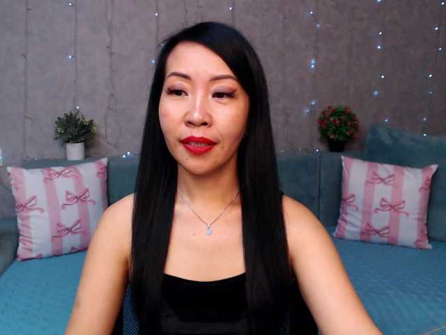 Sarahsexygirl live cam on BongaCams