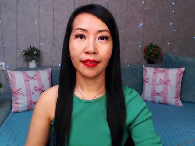 Sarahsexygirl live cam on BongaCams