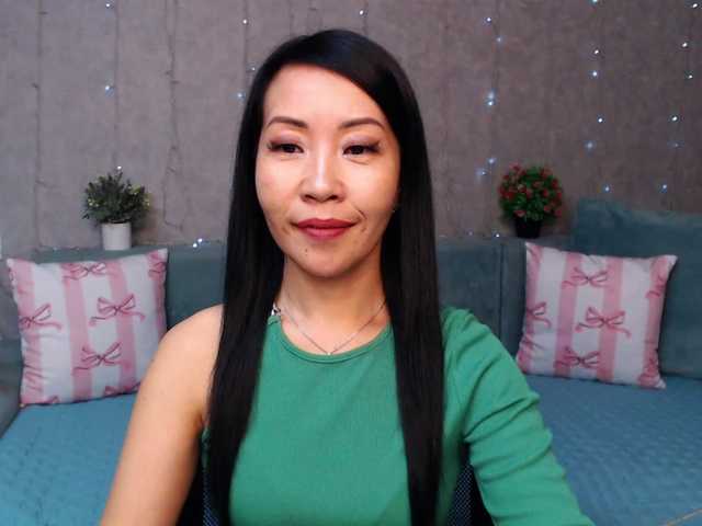 Sarahsexygirl live cam on BongaCams