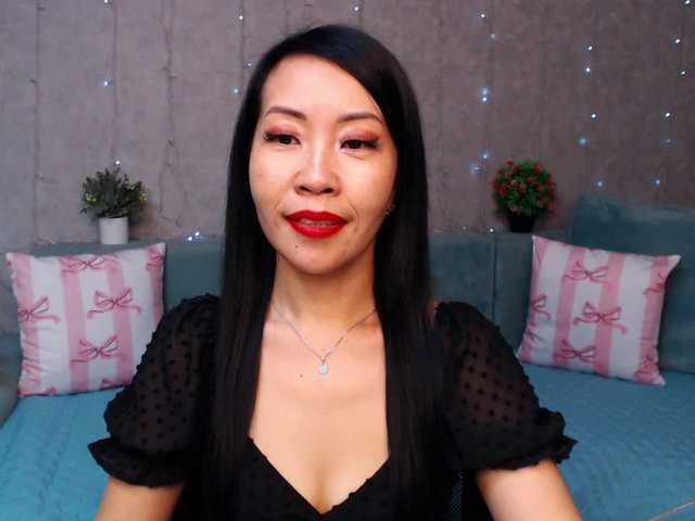 Sarahsexygirl live cam on BongaCams