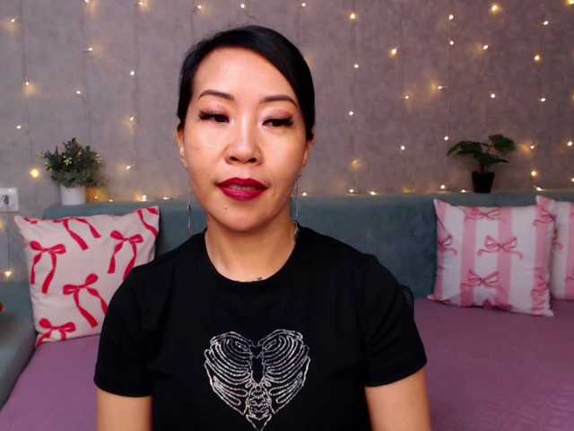 Sarahsexygirl live cam on BongaCams