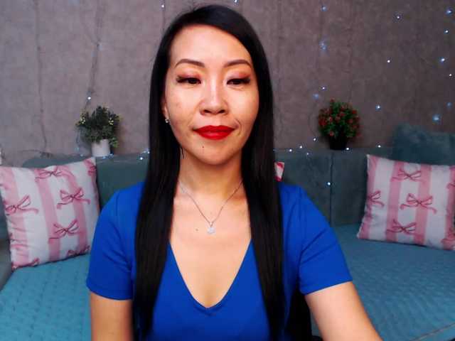 Sarahsexygirl live cam on BongaCams