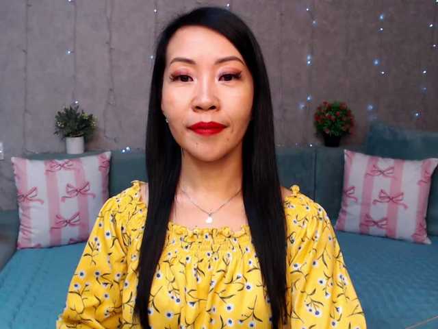 Sarahsexygirl live cam on BongaCams
