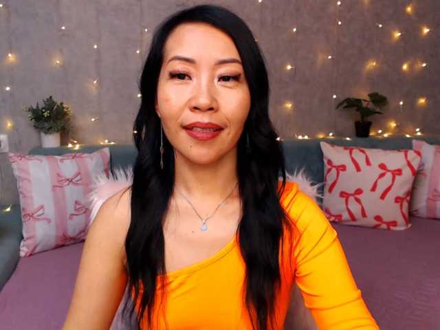 Sarahsexygirl live cam on BongaCams