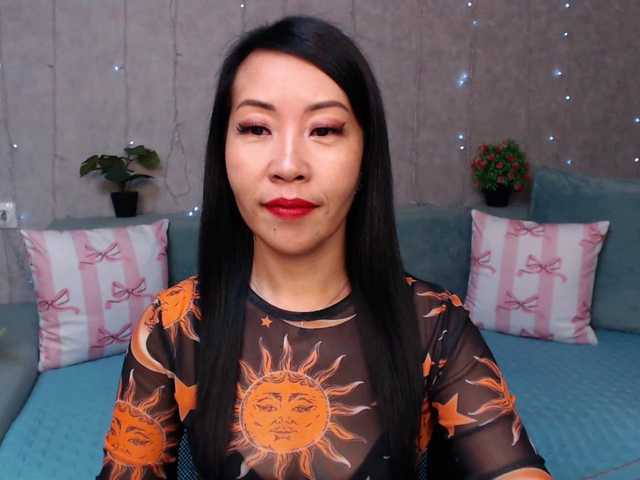 Sarahsexygirl live cam on BongaCams