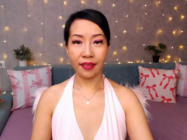 Sarahsexygirl live cam on BongaCams