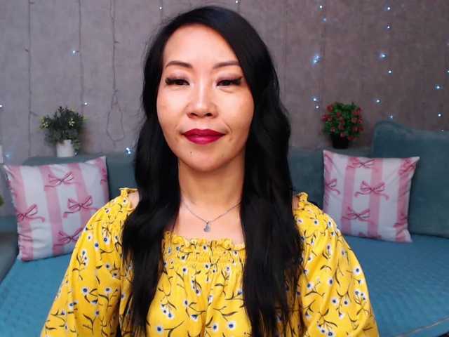 Sarahsexygirl live cam on BongaCams