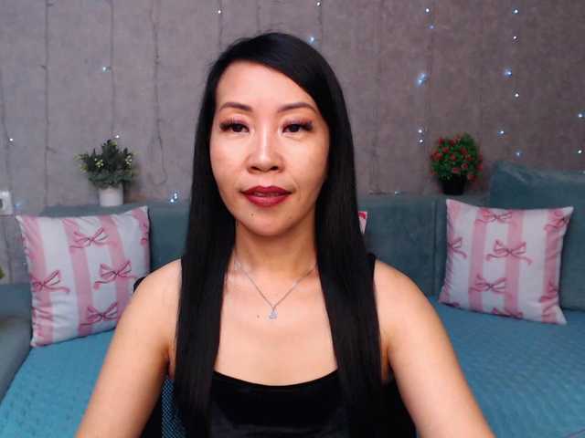 Sarahsexygirl live cam on BongaCams