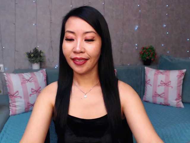 Sarahsexygirl live cam on BongaCams