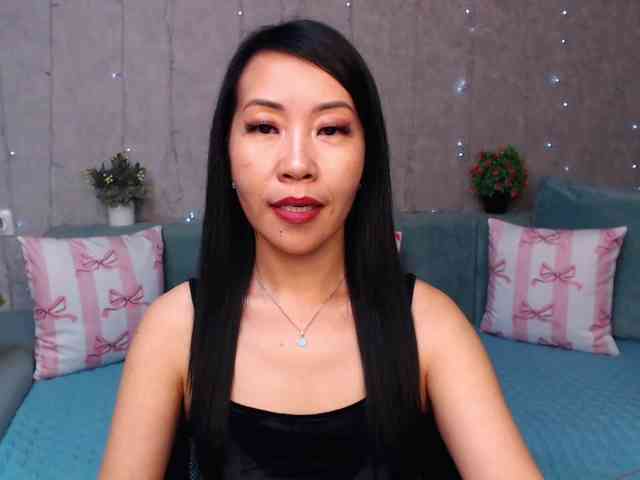 Sarahsexygirl Live Webcam on BongaCams
