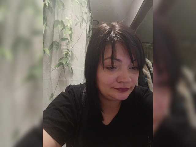 Ailin2's BongaCams show and profile