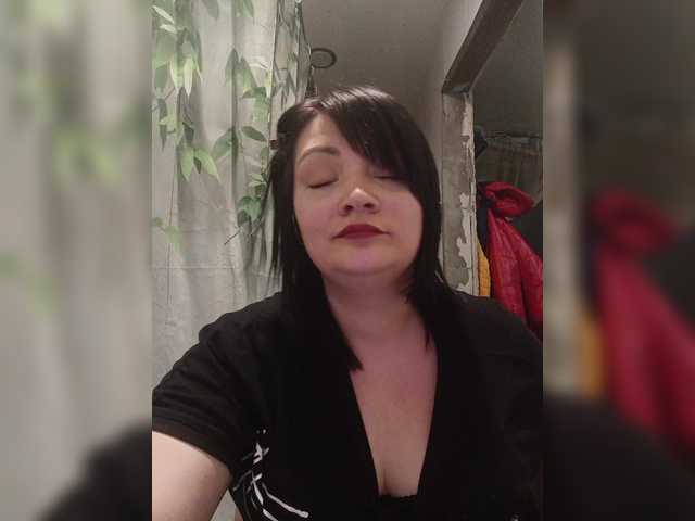 Ailin2's BongaCams show and profile