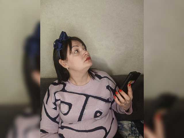 Ailin2's BongaCams show and profile