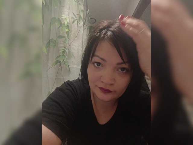 Ailin2's BongaCams show and profile